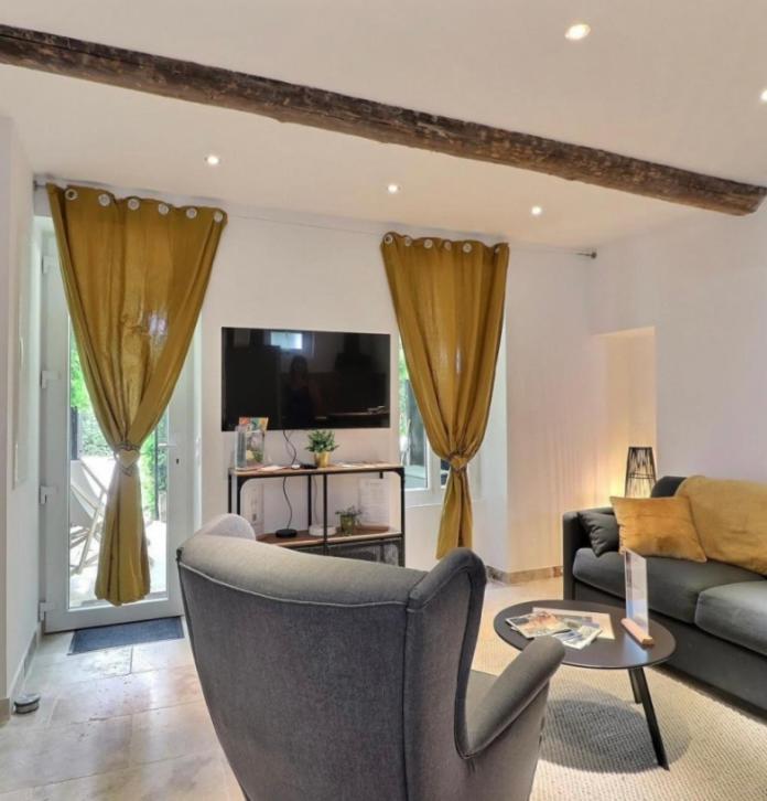 Le Mas Des Glycines Salon-de-Provence Ngoại thất bức ảnh
